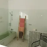 Tre Castelli Oda ve Kahvaltı 3*