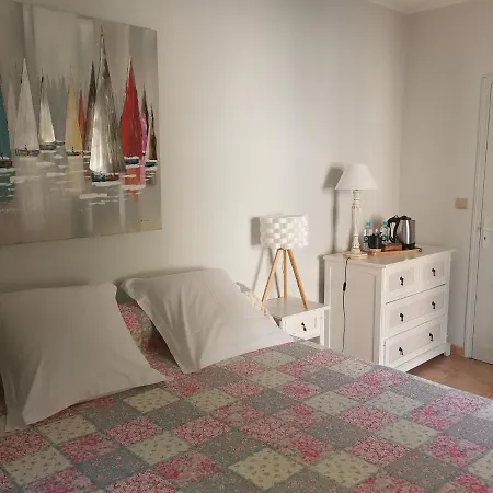 Alojamento de Acomodação e Pequeno-almoço Tre Castelli 3*