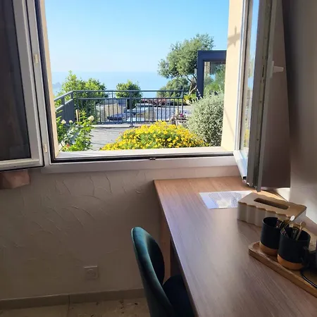 Tre Castelli Monticello