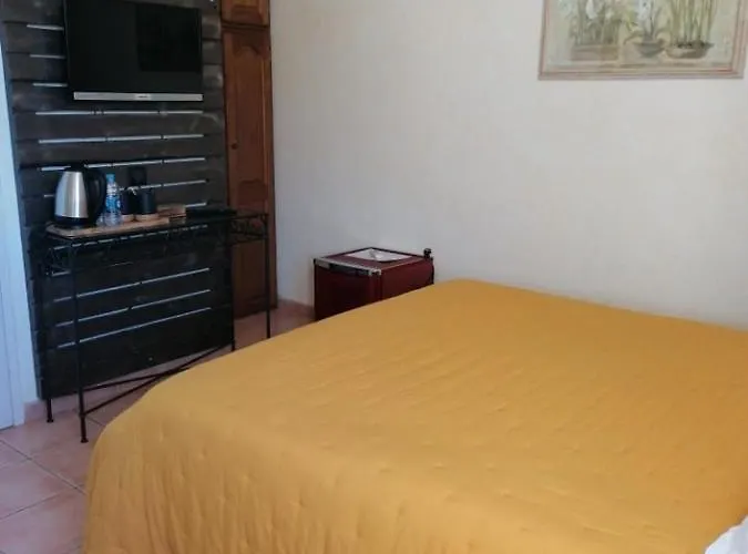 Bed & Breakfast Tre Castelli 3*