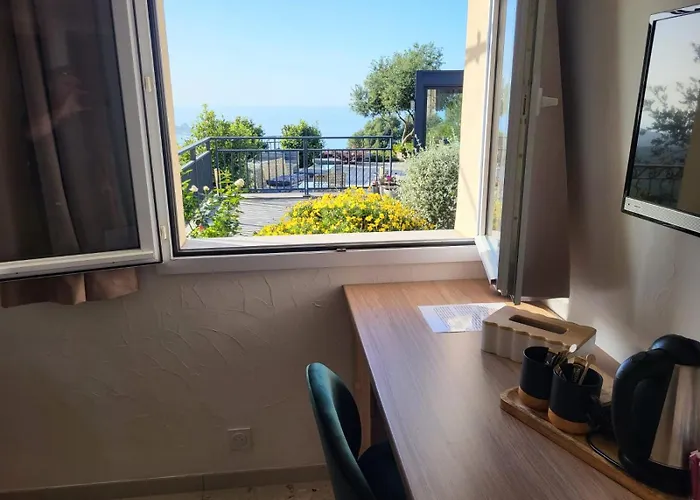 Tre Castelli Monticello